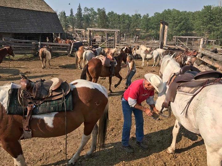 Flying U Ranch Seventy Mile House Bagian luar foto