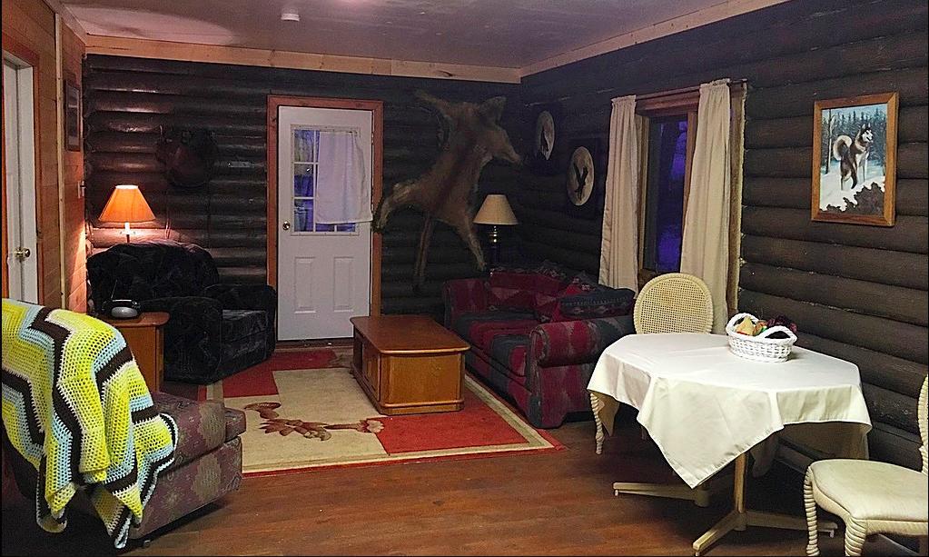 Flying U Ranch Seventy Mile House Bagian luar foto